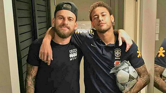 莫雷托：米兰在关注洛伦佐-卢卡，还被推荐了菲尔克鲁格（莫雷托：米兰考察洛伦佐-卢卡，菲尔克鲁格亦被推荐）