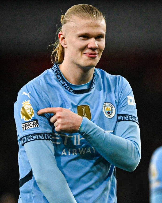 多特蒙德球迷挂横幅，反对海外比赛并攻击西甲高层（多特蒙德球迷打出横幅，抵制海外办赛并抨击西甲高层）