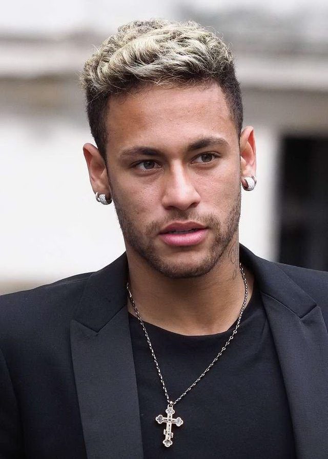 上赛季欧联8轮0胜 尼斯本赛季又遭遇开局4轮全败（欧联上季8战未胜，尼斯本季开局再吞四连败）