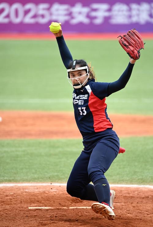 杨百翰大学22分大逆转，状元大热迪班萨轰28+9+6（杨百翰大学逆转22分劣势，状元热门迪班萨砍下28分9篮板6助攻）