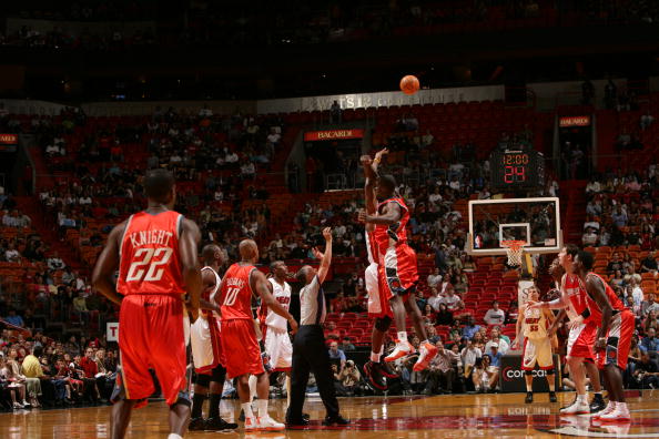 在空中直上直下：福法纳对阵巴萨个人集锦（腾空制霸：福法纳对阵巴萨高光时刻）