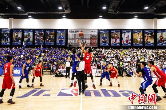 盘点非洲杯荒唐事：裁判中暑提前吹哨，1米7后卫客串门将（非洲杯离谱瞬间盘点：裁判中暑提前鸣哨，1米7后卫客串守门员）